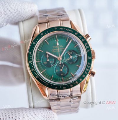 Replica Omega Speedmaster Moonwatch Rose Gold Green Dial 43mm